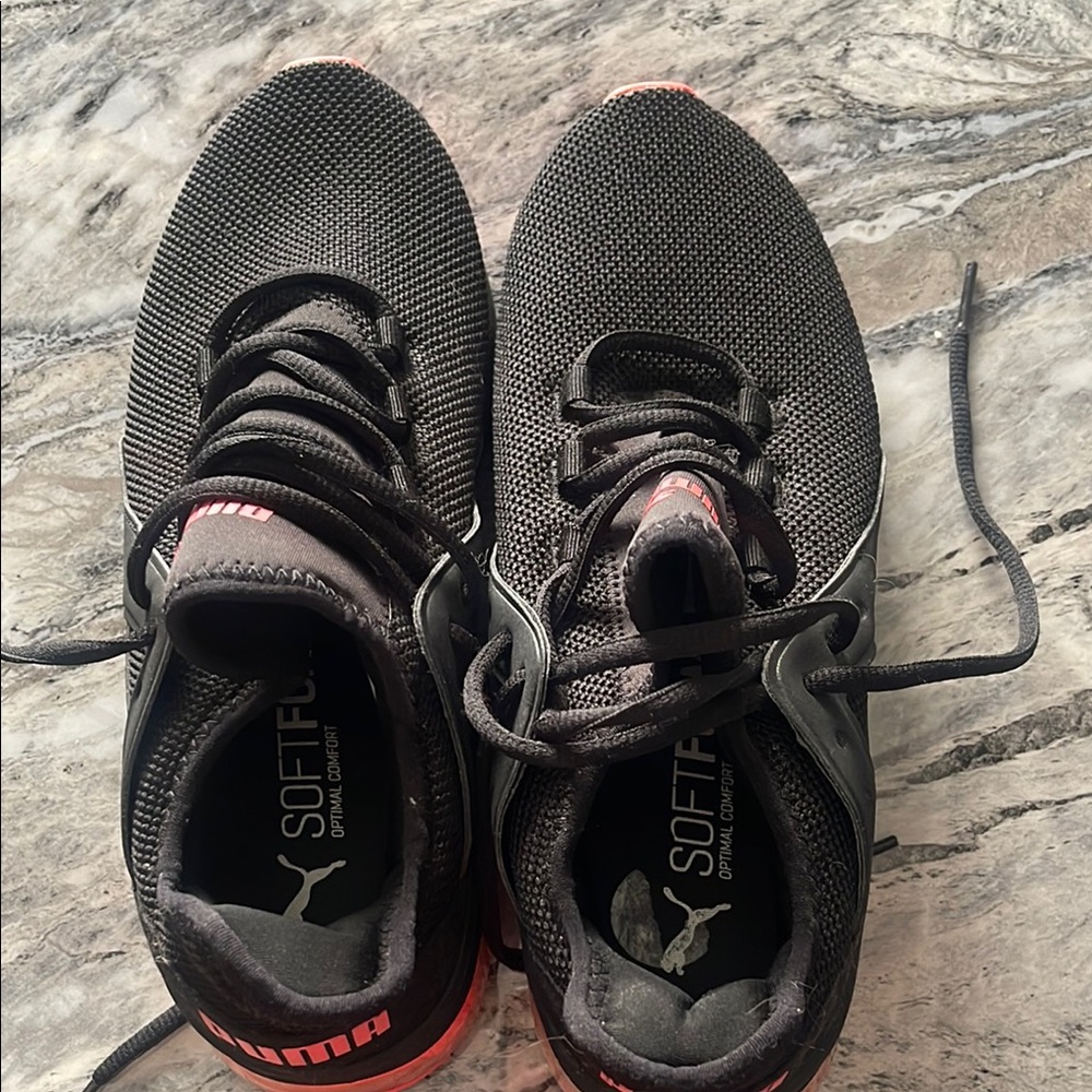 Puma Women Black and Pink Athletic Shoes